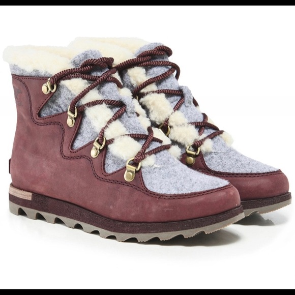 Sorel SneakChic Alpine Holiday Boot - Picture 2 of 3
